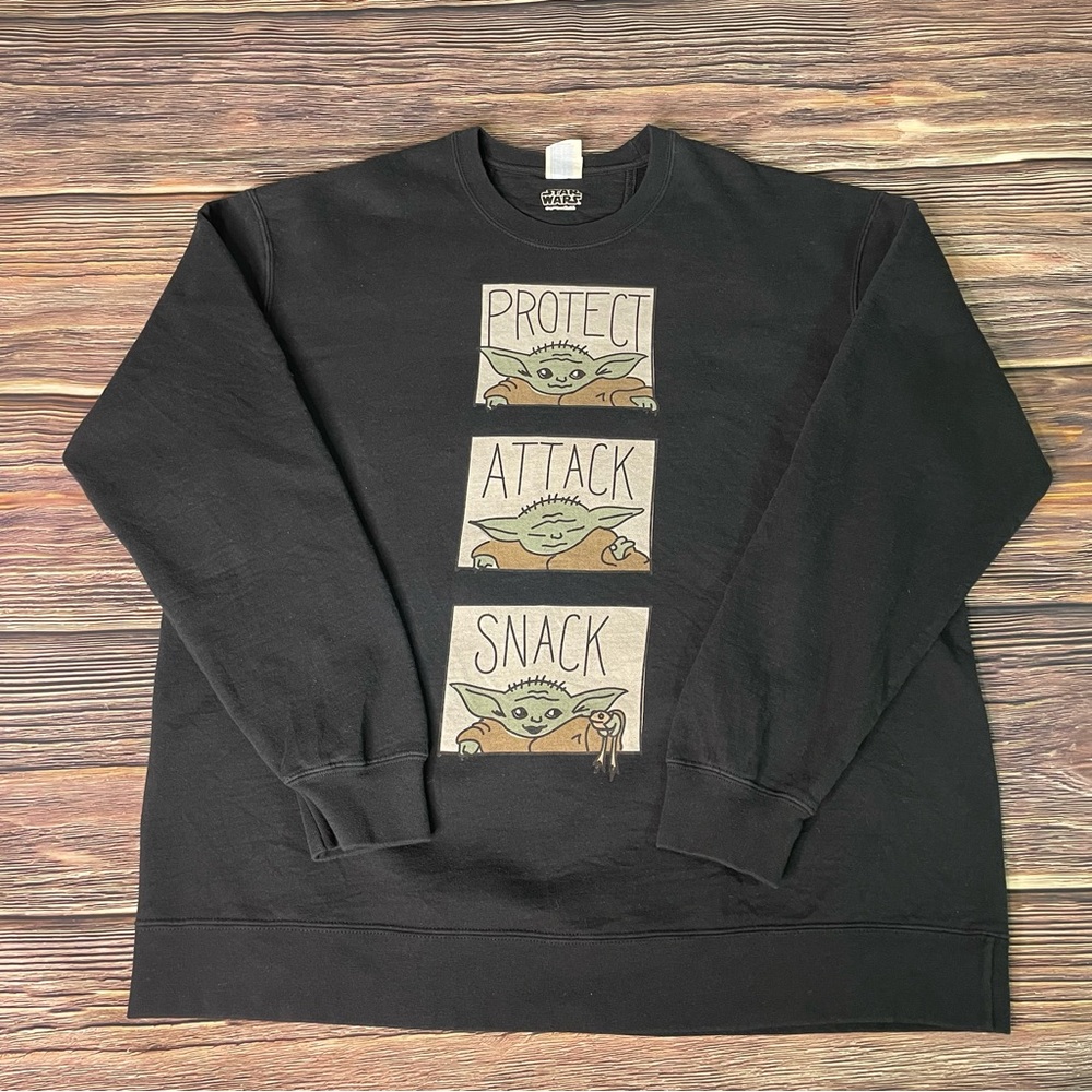 Star Wars Baby Yoda Sweatshirt Mandalorian Protect Attack Snack Unisex Size XL
